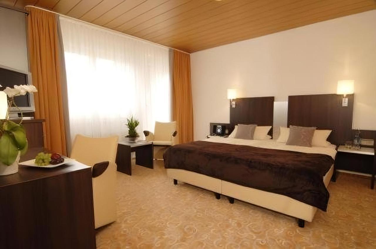 Adler Hotel Garni Ostfildern Kültér fotó